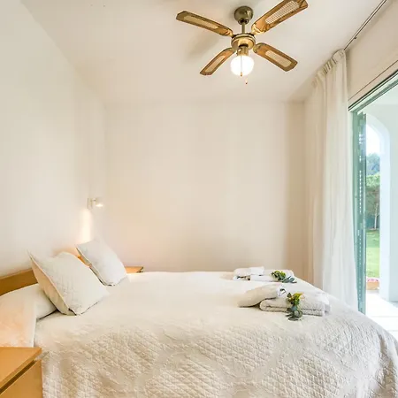 Дом отдыха Violetas *